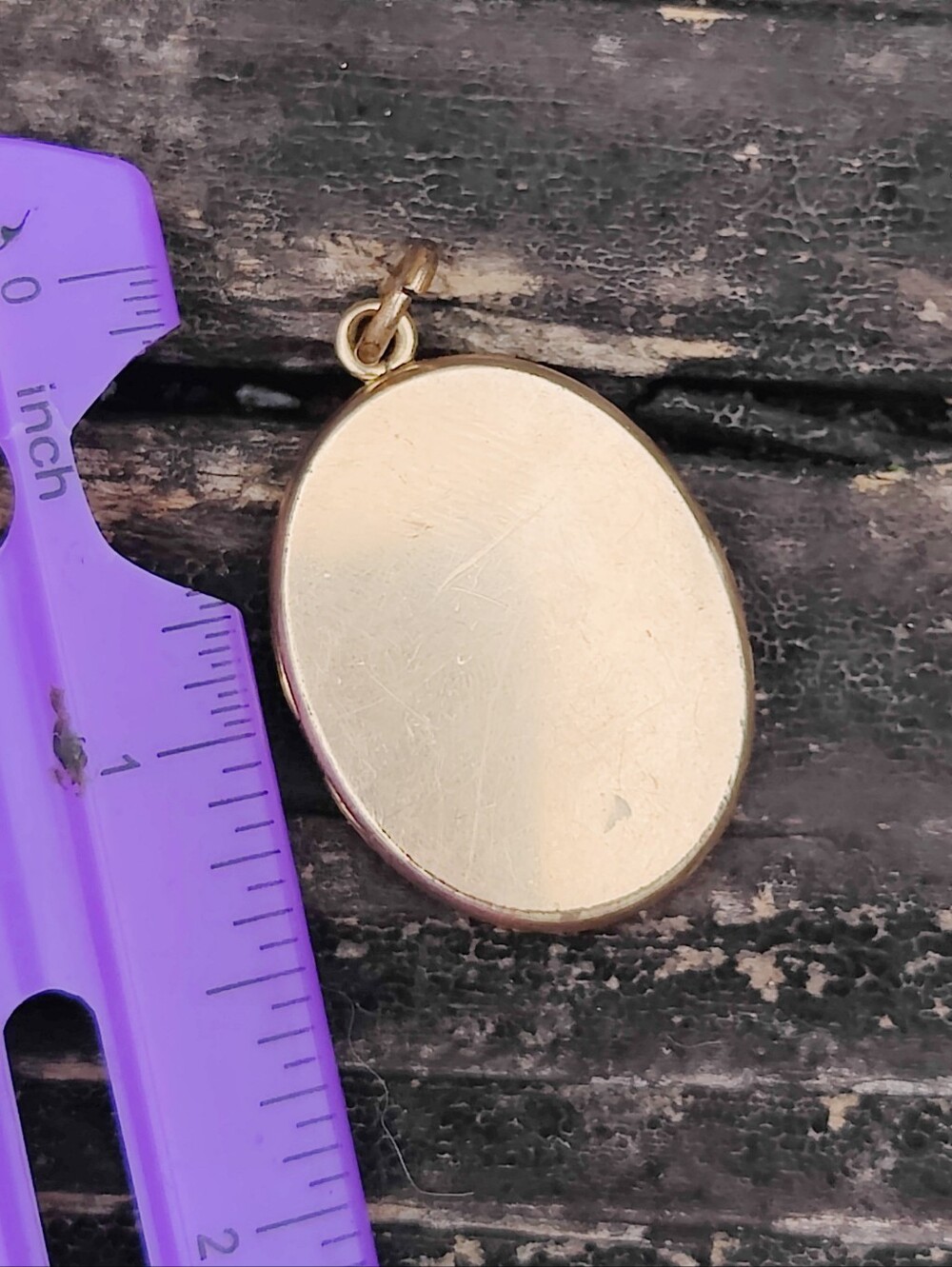 Antique Gold Filled W&H Co. Etched Locket Pendant - Picture 5 of 5